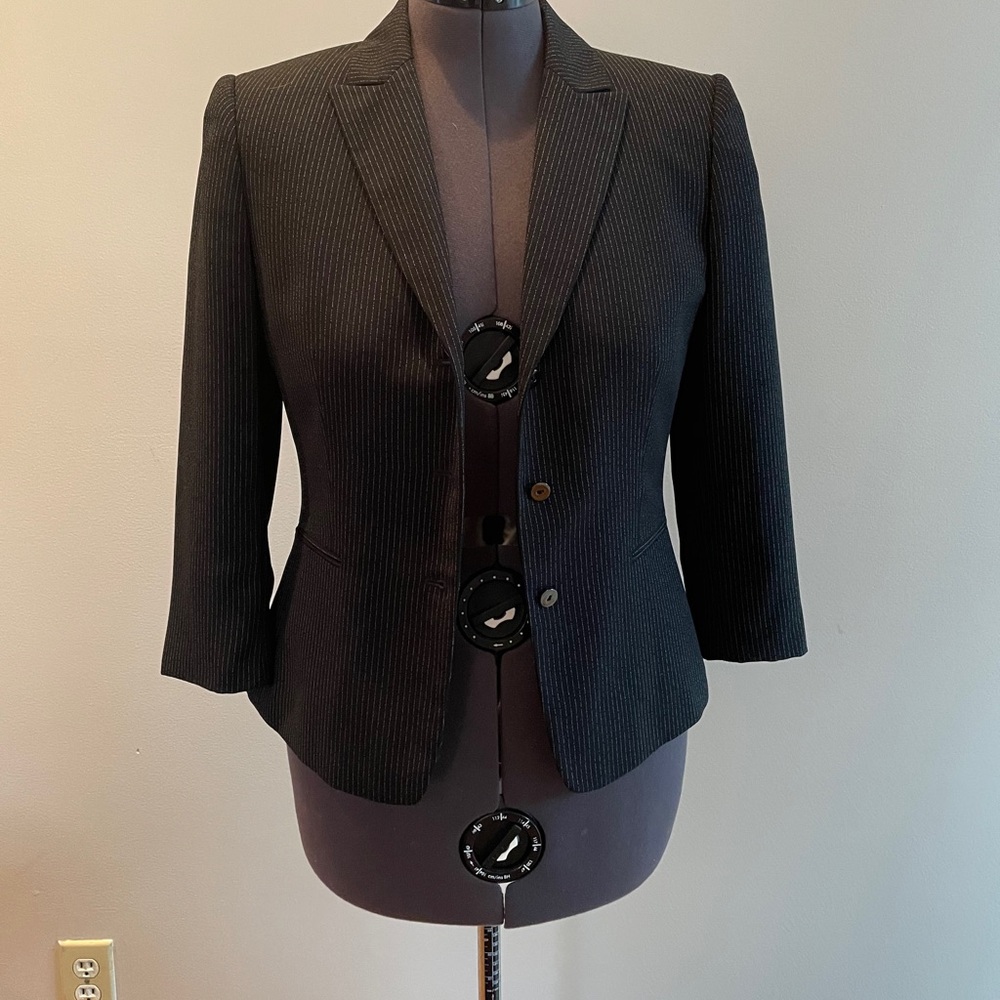 Tahari blazer